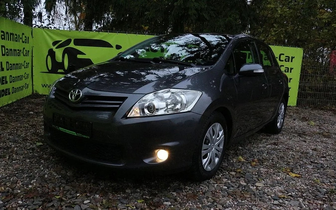 Toyota Auris cena 30900 przebieg: 168000, rok produkcji 2010 z Andrychów małe 277